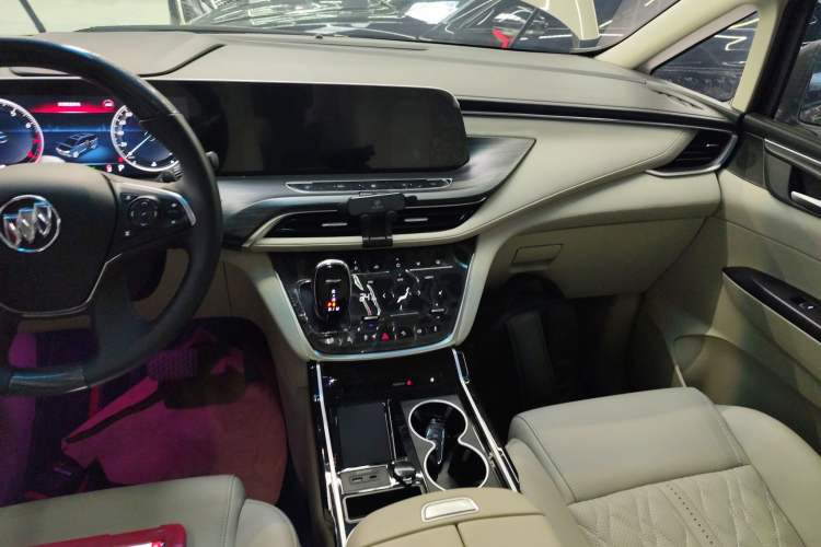 Used Buick GL8 2022 ES Landtrek 653T Comfort Edition Audio And AC Panel