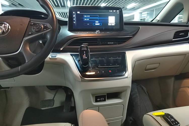 Used Buick GL8 2022 Land Business Class 652T Luxury Model Audio And AC Panel