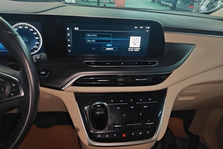 Used Buick GL8 2022 ES Landtrek 653T Luxury Edition Audio And AC Panel
