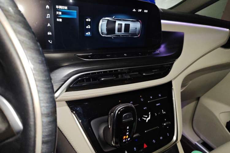 Used Buick GL8 2022 ES Landtrek 653T Luxury Edition Audio And AC Panel