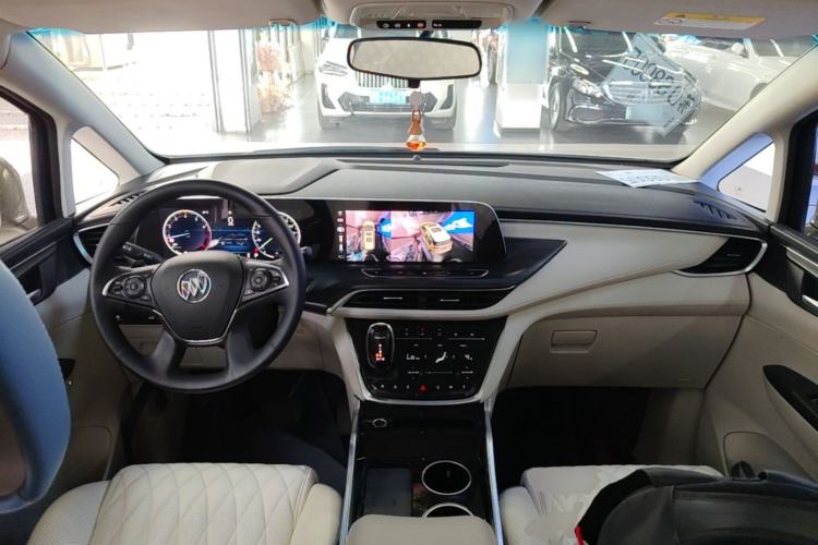 Used Buick GL8 2022 ES Landtrek 653T Comfort Edition Center Console