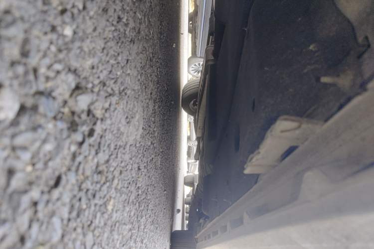 Used Buick GL8 2022 ES Landtrek 653T Comfort Edition Chassis Front Left