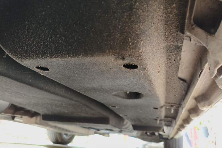 Used Buick GL8 2022 ES Landtrek 653T Comfort Edition Chassis Front Left