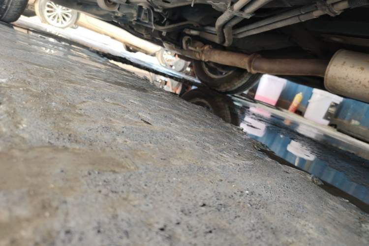Used Buick GL8 2022 Land Cruiser Executive Class 652T Comfort Model Chassis Front Left