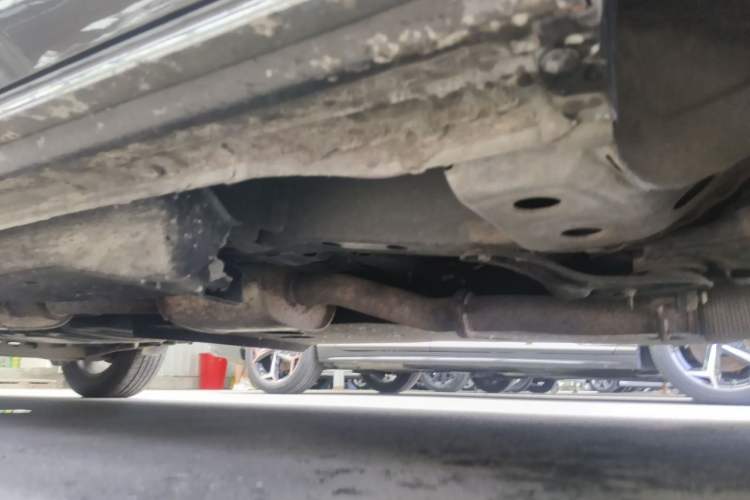 Used Buick GL8 2022 Land Cruiser Executive Class 652T Comfort Model Chassis Front Right
