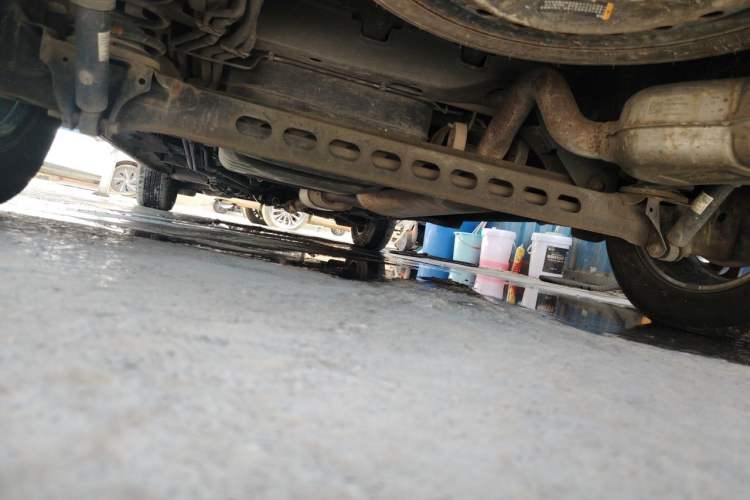 Used Buick GL8 2022 Land Cruiser Executive Class 652T Comfort Model Chassis Rear