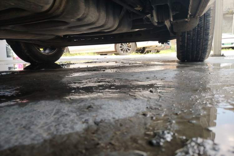 Used Buick GL8 2022 Land Cruiser Executive Class 652T Comfort Model Chassis Rear Left