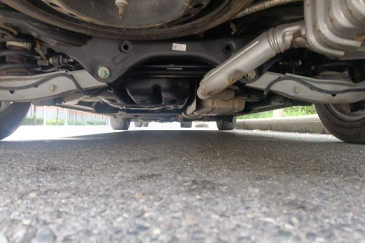 Used Buick GL8 2022 ES Landtrek 653T Comfort Edition Chassis Rear