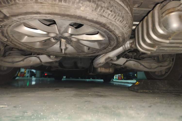 Used Buick GL8 2022 ES Landtrek 653T Comfort Edition Chassis Rear