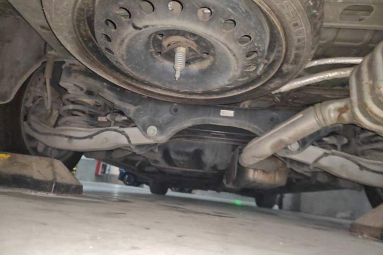 Used Buick GL8 2022 ES Landtrek 653T Luxury Edition Chassis Rear