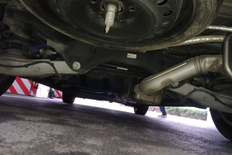 Used Buick GL8 2022 ES Land Cruiser 653T Luxury Model Chassis Rear