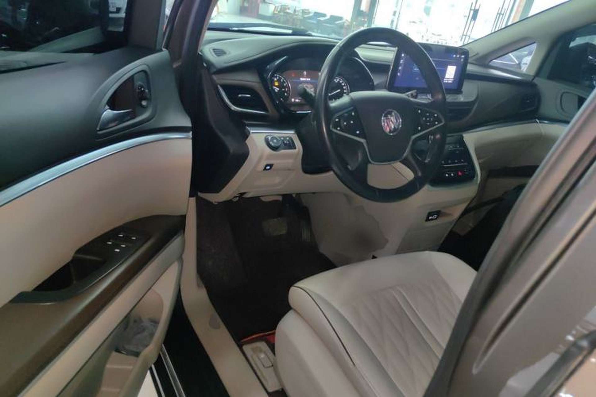 Used Buick GL8 2022 Land Business Class 652T Luxury Model Driver Seat