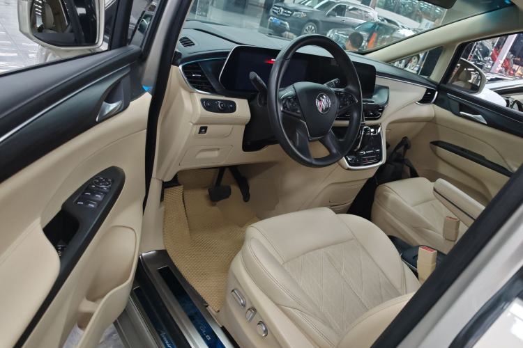 Used Buick GL8 2022 ES Land Cruiser 653T Luxury Model Driver Seat