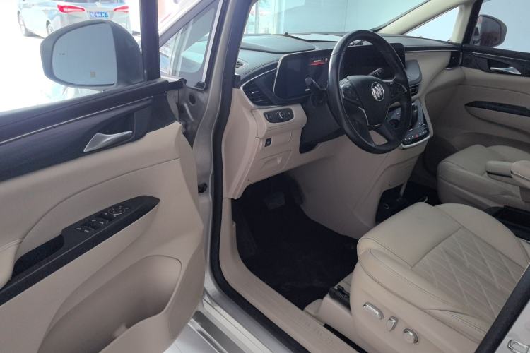 Used Buick GL8 2022 ES Land Cruiser 653T Luxury Model Driver Seat