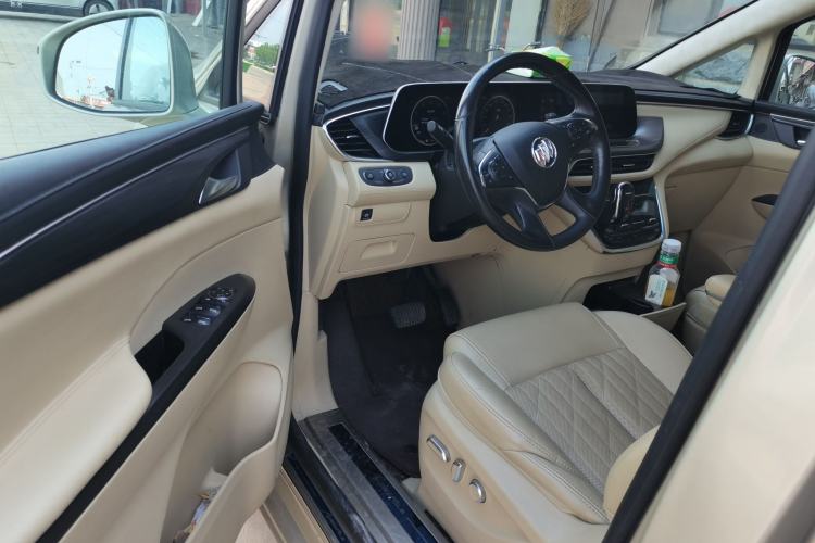 Used Buick GL8 2022 ES Land Cruiser 653T Luxury Model Driver Seat