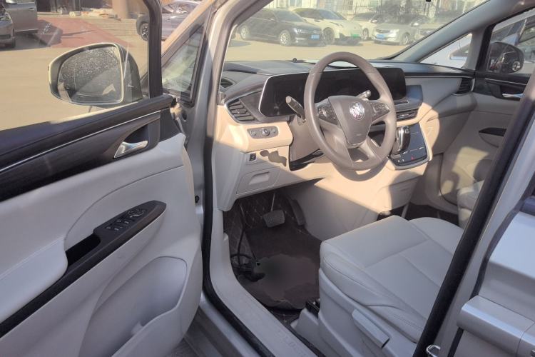 Used Buick GL8 2022 ES Landtrek 653T Comfort Edition Driver Seat