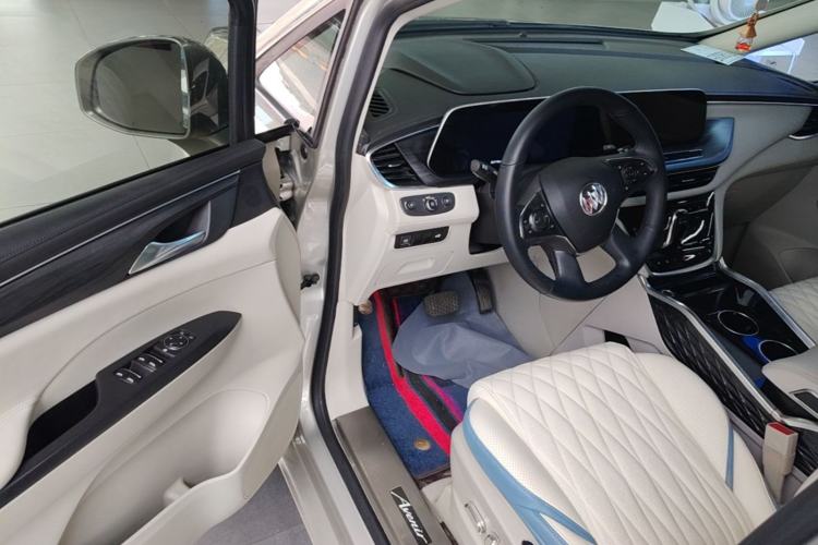 Used Buick GL8 2022 ES Landtrek 653T Comfort Edition Driver Seat