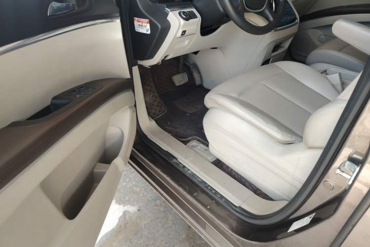 Used Buick GL8 2022 Land Cruiser Executive Class 652T Comfort Model Driver Seat