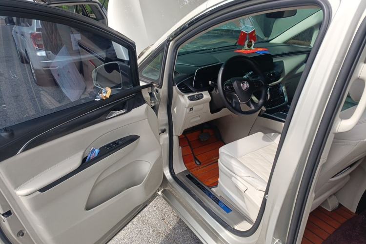 Used Buick GL8 2022 ES Landtrek 653T Comfort Edition Driver Seat