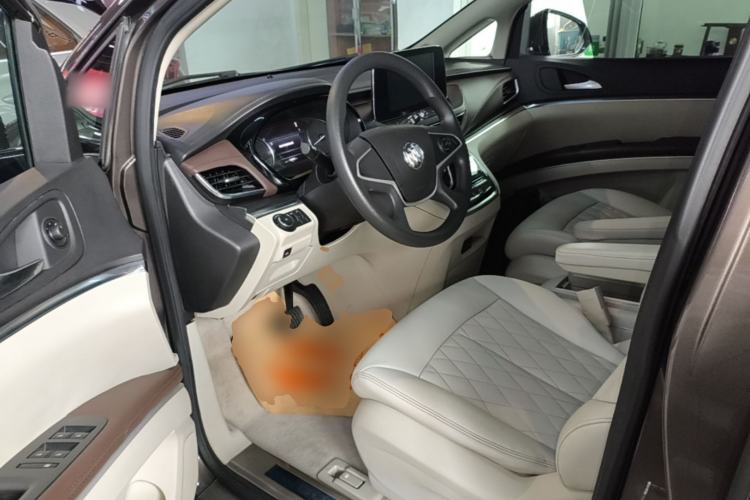 Used Buick GL8 2022 Land Cruiser Executive Class 652T Comfort Model Driver Seat