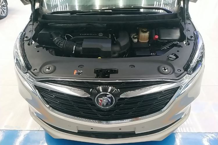 Used Buick GL8 2022 ES Landtrek 653T Flagship Model Engine Bay