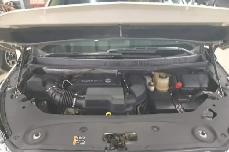 Used Buick GL8 2022 ES Landtrek 653T Luxury Edition Engine Bay