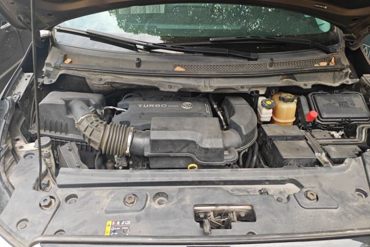 Used Buick GL8 2022 Land Business Class 652T Luxury Model Engine Bay