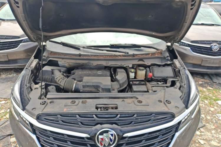 Used Buick GL8 2022 Land Business Class 652T Luxury Model Engine Bay