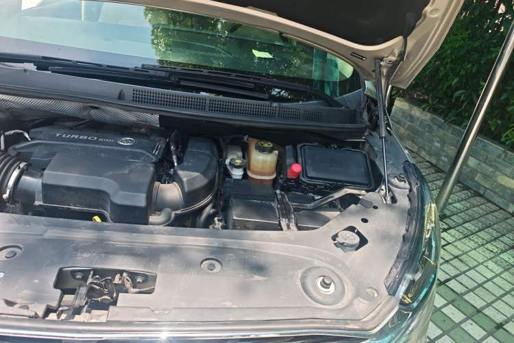 Used Buick GL8 2022 ES Landtrek 653T Luxury Edition Engine Bay Left