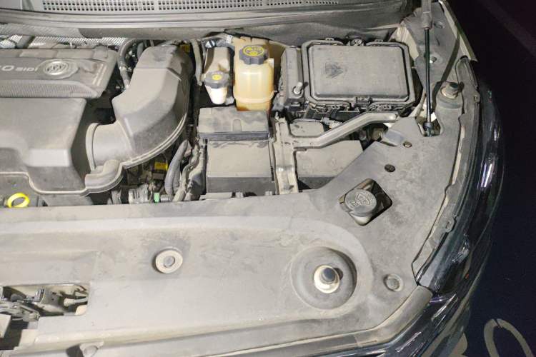 Used Buick GL8 2022 ES Landtrek 653T Comfort Edition Engine Bay Left