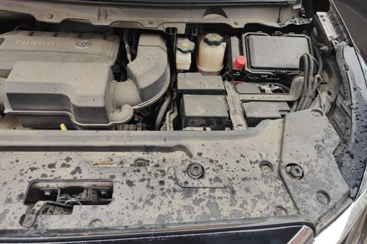 Used Buick GL8 2022 Land Business Class 652T Luxury Model Engine Bay Left