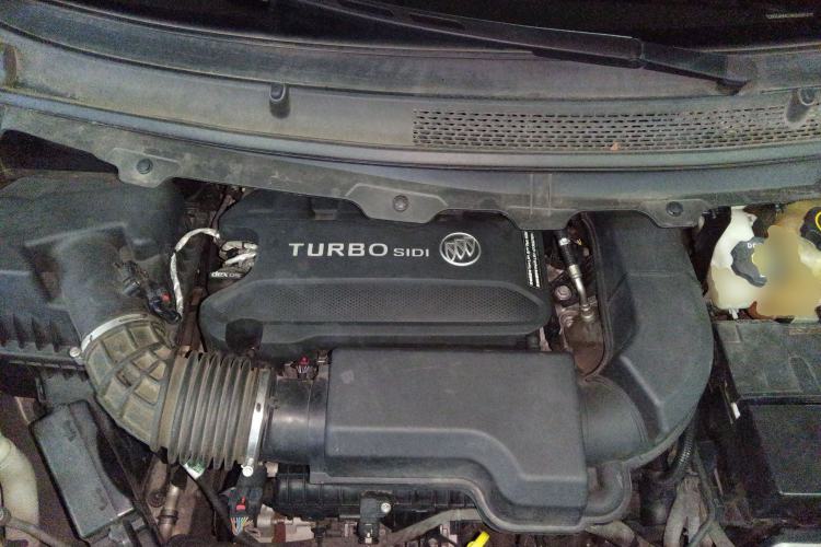 Used Buick GL8 2022 Land Cruiser Executive Class 652T Comfort Model Engine Bay
