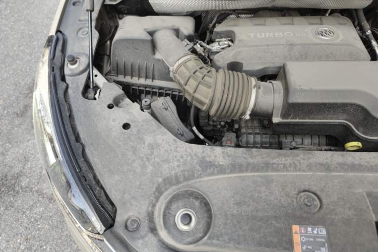 Used Buick GL8 2022 ES Landtrek 653T Comfort Edition Engine Bay Right