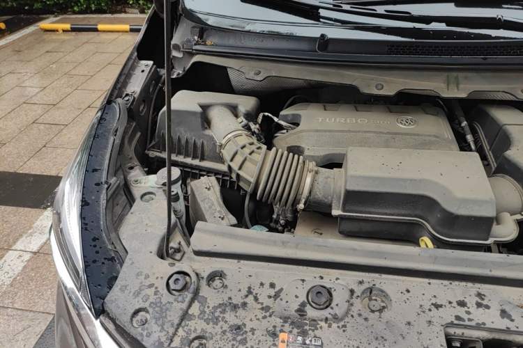 Used Buick GL8 2022 Land Business Class 652T Luxury Model Engine Bay Right