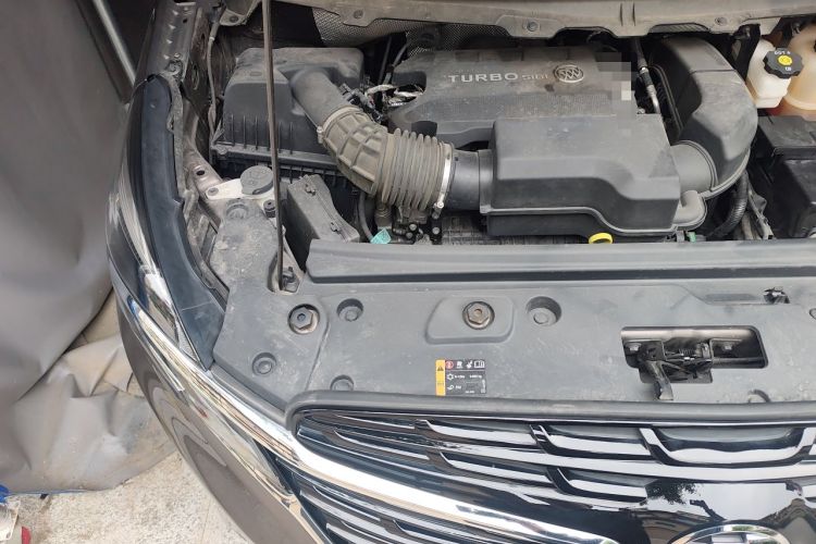 Used Buick GL8 2022 Land Executive Class 652T Prestige Model Engine Bay Right