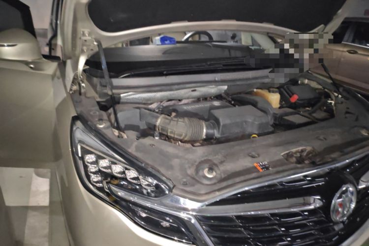 Used Buick GL8 2022 ES Landtrek 653T Luxury Edition Engine Bay Right