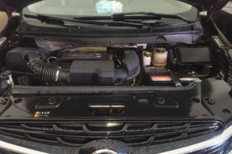 Used Buick GL8 2022 Land Cruiser Executive Class 652T Comfort Model Engine Bay