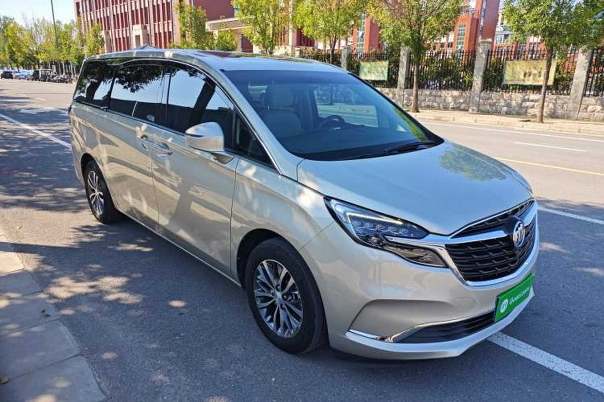 Used Buick GL8 2022 ES Landtrek 653T Comfort Edition Exterior 1