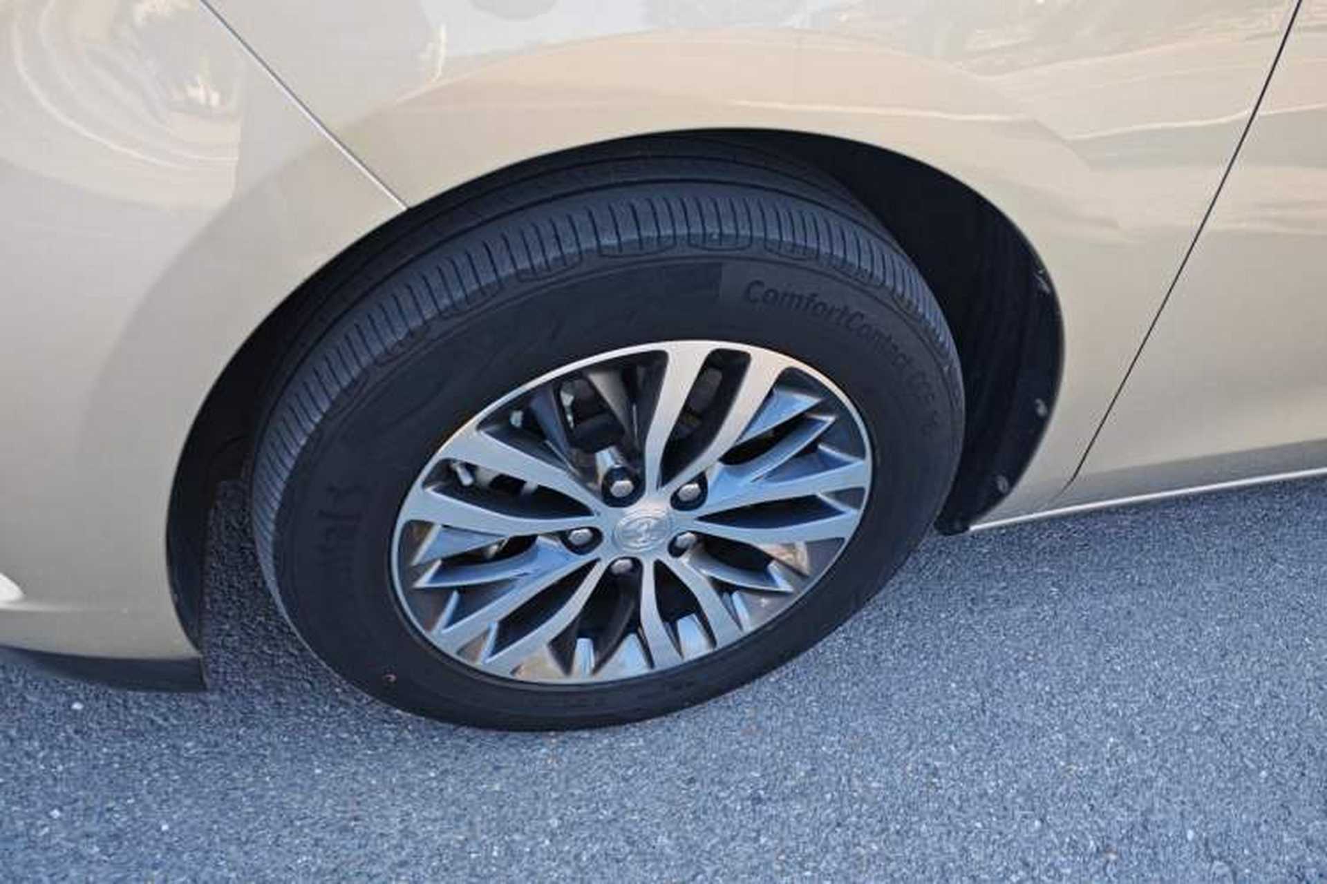 Used Buick GL8 2022 ES Landtrek 653T Comfort Edition Exterior 3