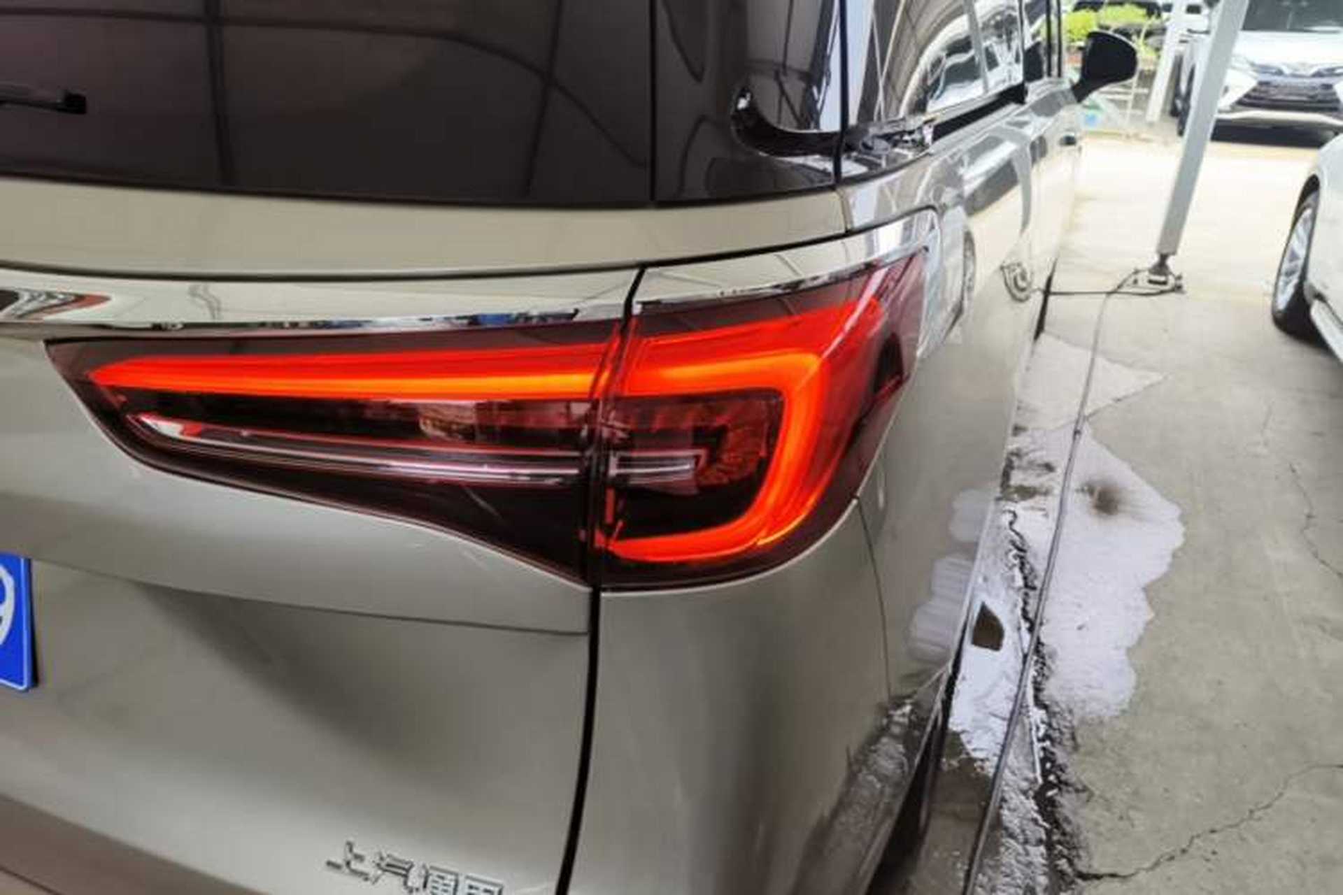Used Buick GL8 2022 ES Land Cruiser 653T Luxury Model Exterior 3