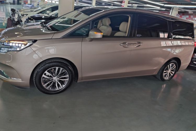 Used Buick GL8 2022 ES Landtrek 653T Luxury Edition Exterior 3