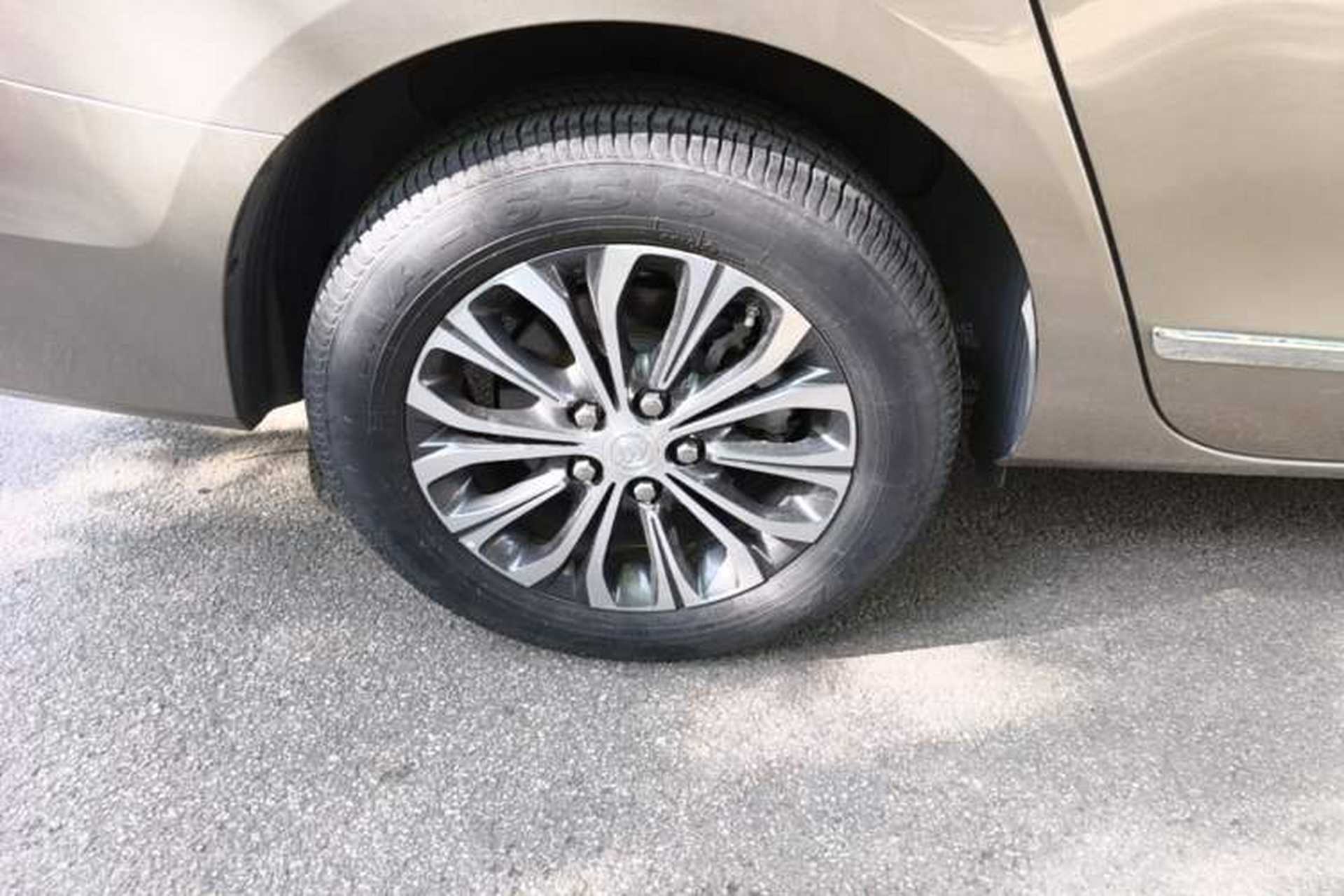 Used Buick GL8 2022 Land Business Class 652T Smart Deluxe Model Exterior 5