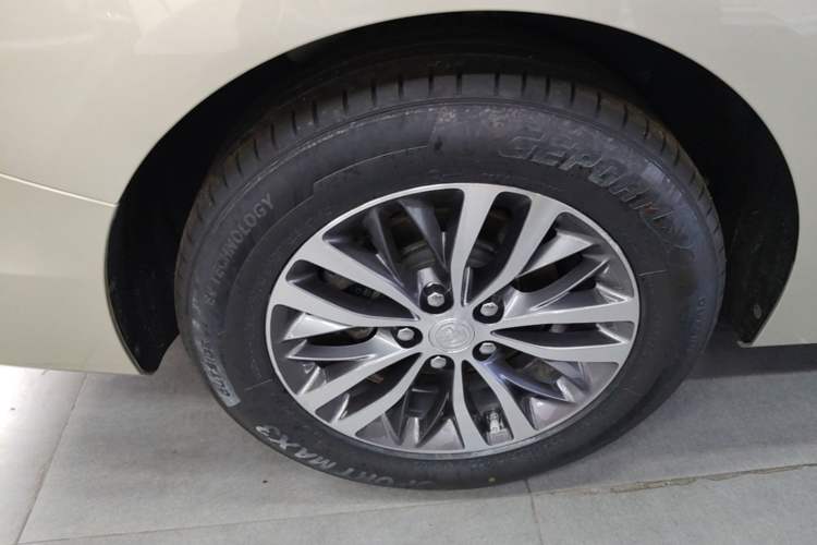 Used Buick GL8 2022 ES Landtrek 653T Comfort Edition Exterior 5