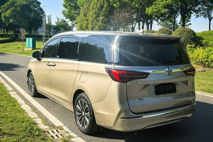 Used Buick GL8 2022 ES Land Cruiser 653T Luxury Model Exterior 6