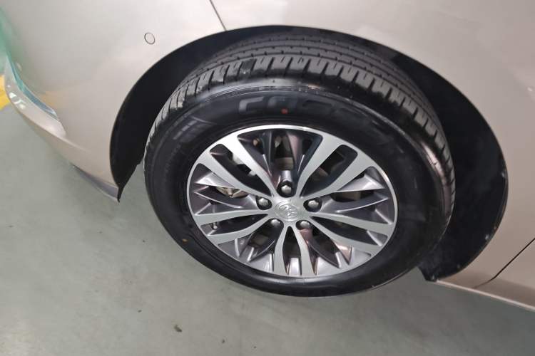 Used Buick GL8 2022 ES Landtrek 653T Luxury Edition Exterior 7