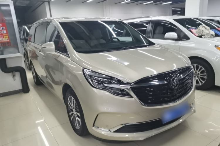 Used Buick GL8 2022 ES Landtrek 653T Luxury Edition Front Right 45 Deg