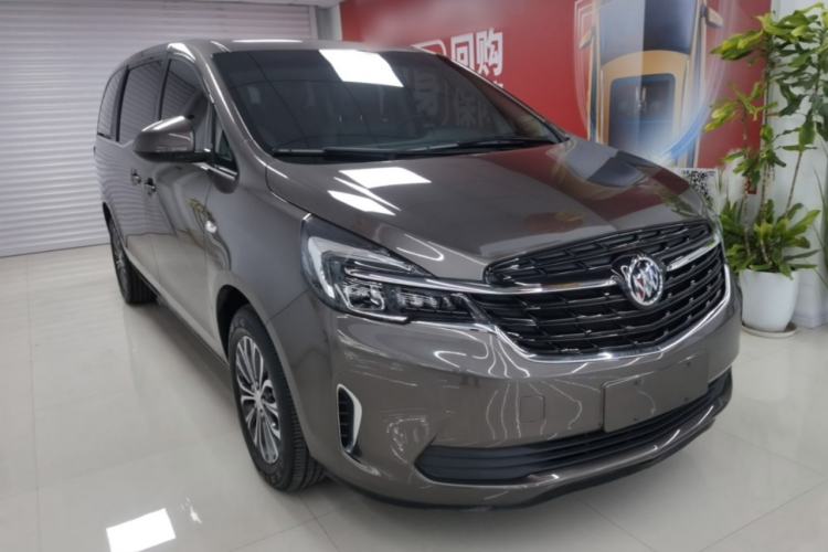 Used Buick GL8 2022 Land Cruiser Executive Class 652T Comfort Model Front Right 45 Deg