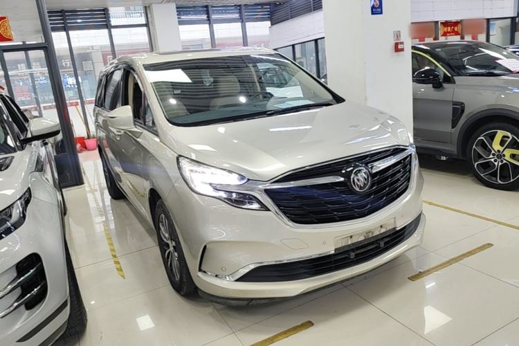 Used Buick GL8 2022 ES Landtrek 653T Luxury Edition Front Right 45 Deg