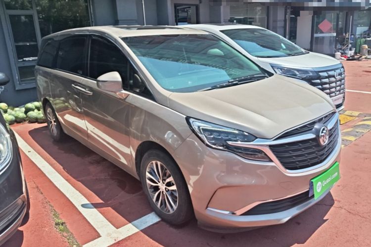 Used Buick GL8 2022 ES Landtrek 653T Comfort Edition Front Right 45 Deg
