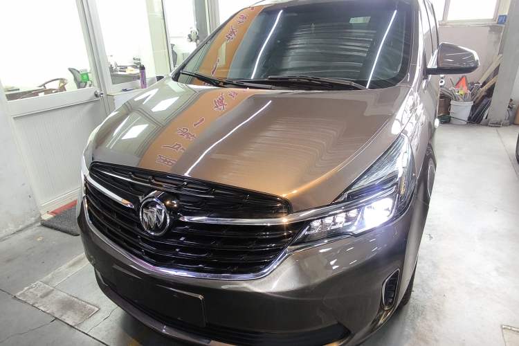 Used Buick GL8 2022 Land Cruiser Executive Class 652T Comfort Model Front